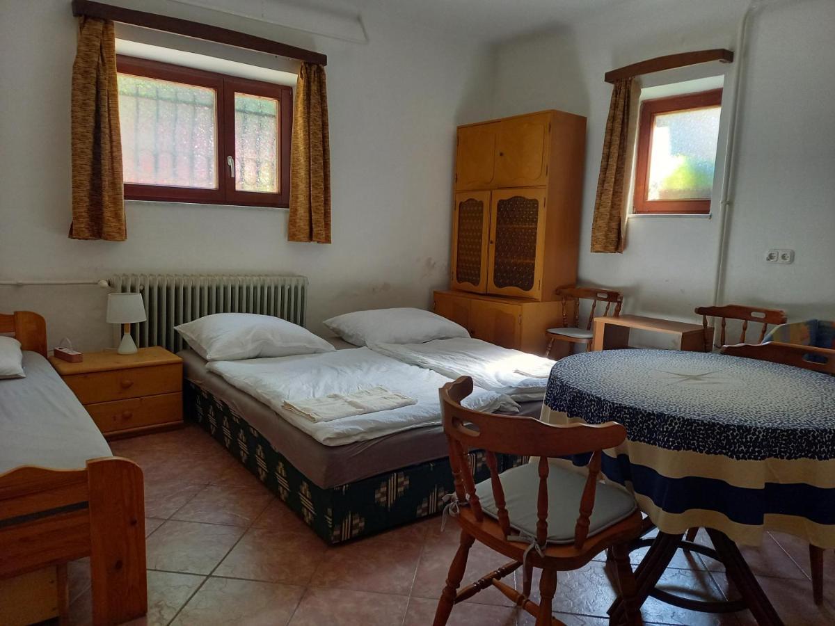 Flamingo Apartman Шопрон Екстериор снимка