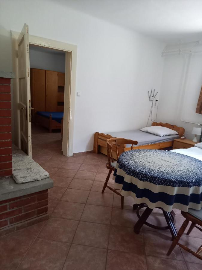 Flamingo Apartman Шопрон Екстериор снимка